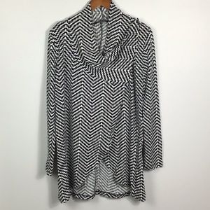 Black & White cowl neck crossover zigzag pattern tunic